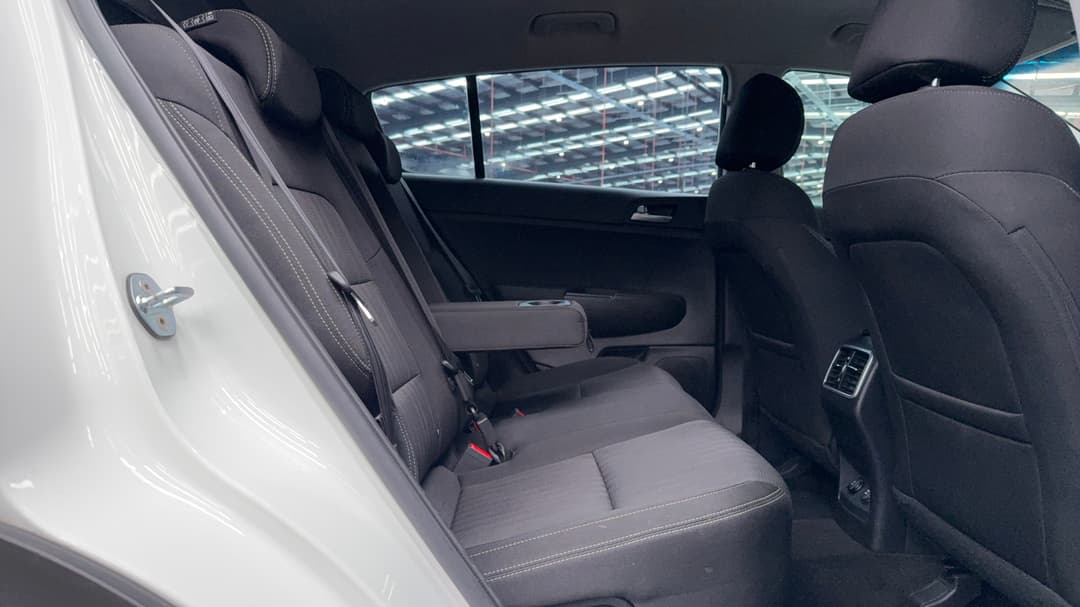 2020 Kia Sportage Sx (FWD), Automatic, 70882 km, Right Side Rear Door Cabin View