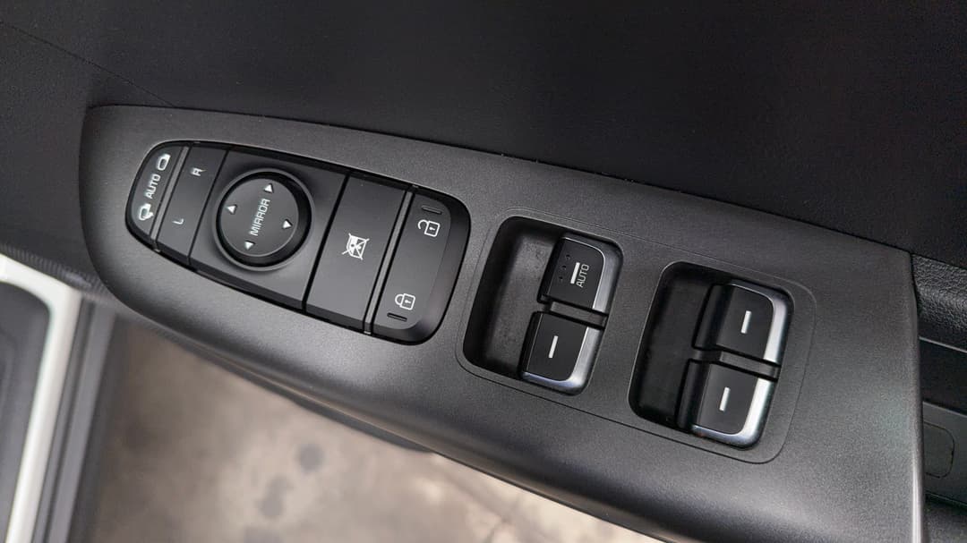 2020 Kia Sportage Sx (FWD), Automatic, 70882 km, Drivers Side Door Panel Controls