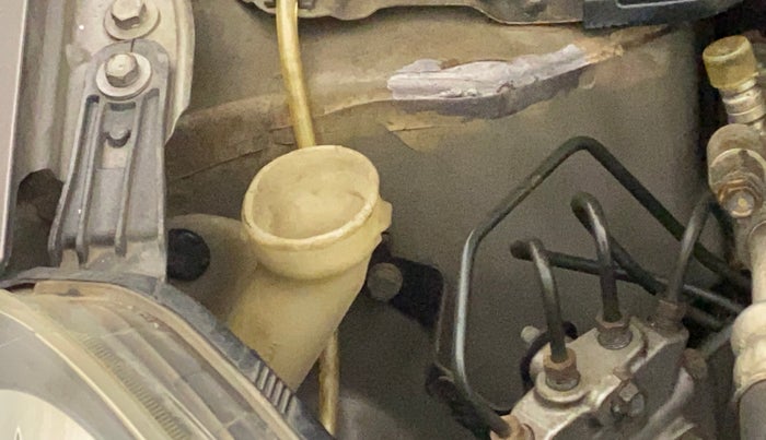 2014 Honda Amaze 1.2L I-VTEC S, Petrol, Manual, 27,655 km, Front windshield - Wiper bottle cap missing