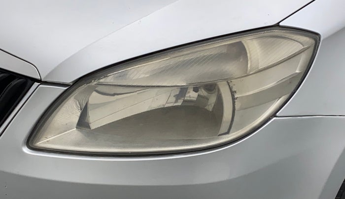 2013 Skoda Rapid AMBITION 1.6 TDI CR MT, Diesel, Manual, 77,104 km, Left headlight - Faded