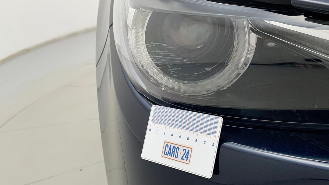 Lights Headlights RHS Scratch