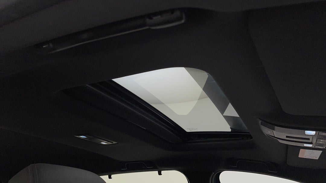 Interior Sunroof/Moonroof