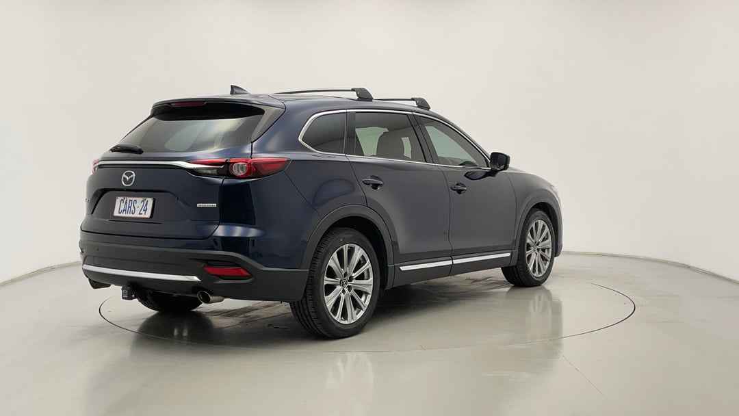 Right Back Diagonal (45- Degree) View