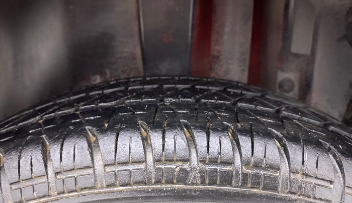 2015 Maruti Swift VDI ABS, Diesel, Manual, 58,522 km, Left Rear Tyre Tread