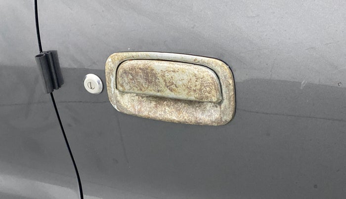 2021 Maruti S PRESSO VXI+, Petrol, Manual, 29,434 km, Driver-side door - Chrome on handle has slight discoularation