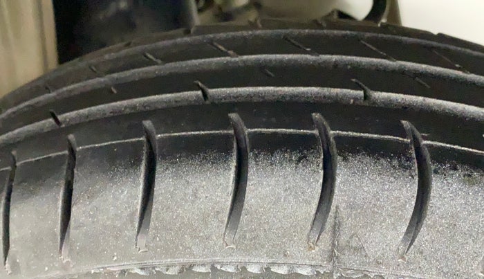 2017 Maruti Alto 800 LXI CNG, CNG, Manual, 72,370 km, Left Rear Tyre Tread