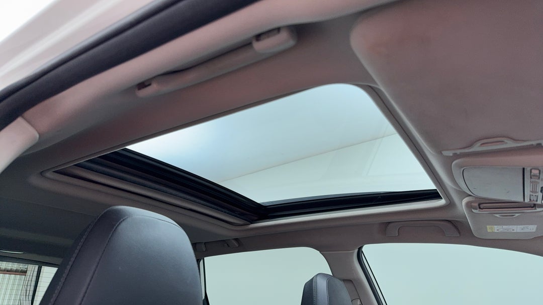 Interior Sunroof/Moonroof