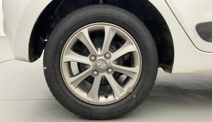 2016 Hyundai Grand i10 ASTA (O) 1.2 KAPPA VTVT, Petrol, Manual, 32,353 km, Right Rear Wheel