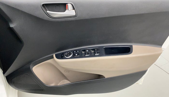 2016 Hyundai Grand i10 ASTA (O) 1.2 KAPPA VTVT, Petrol, Manual, 32,353 km, Driver Side Door Panels Control