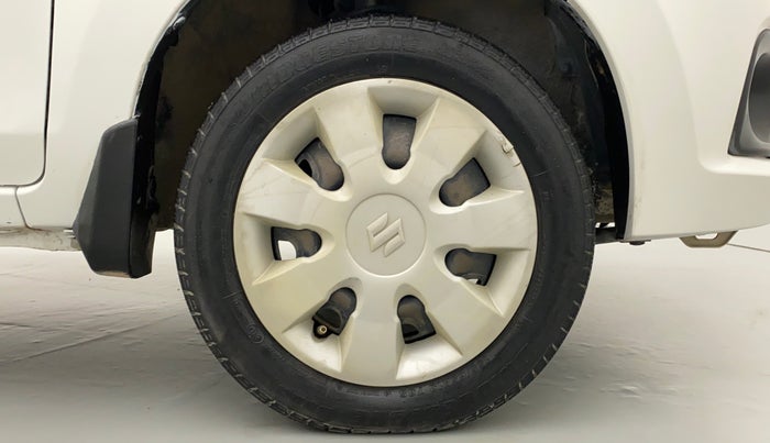 2015 Maruti Alto K10 VXI P, Petrol, Manual, 67,709 km, Right Front Wheel