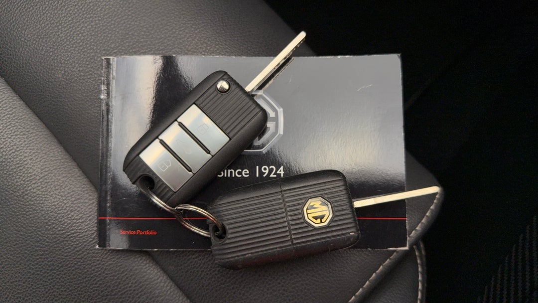 2022 MG ZS Excite, Automatic, 37372 km, Key Close-up