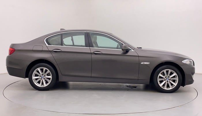 2013 BMW 5 Series 520D LUXURY LINE, Diesel, Automatic, 83,591 km, Right Side