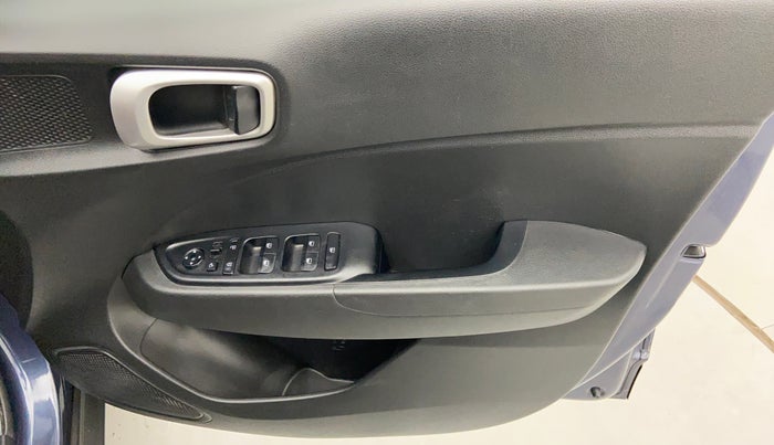 2020 Hyundai VENUE 1.0 TURBO GDI SX+ AT, Petrol, Automatic, 37,374 km, Driver Side Door Panels Control