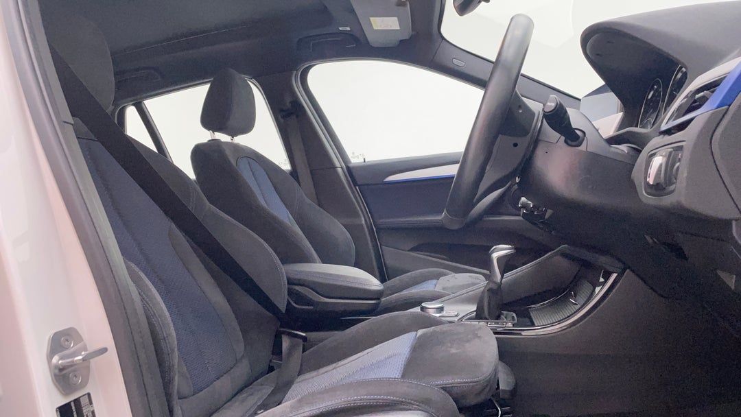 2019 BMW X1 Sdrive 18d, Automatic, 47609 km, Right Side Front Door Cabin View