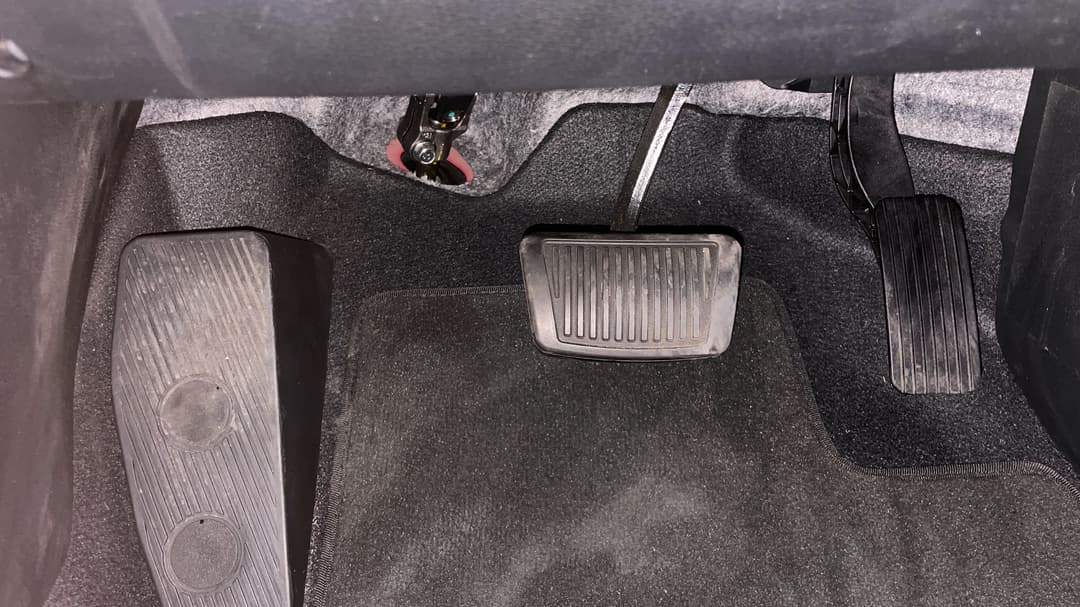 2024 Kia Cerato S, Automatic, 17864 km, Pedals and Footmat