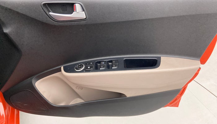 2017 Hyundai Grand i10 SPORTZ 1.2 KAPPA VTVT, Petrol, Manual, 28,008 km, Driver Side Door Panels Control