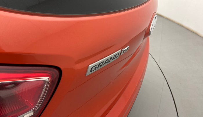 2017 Hyundai Grand i10 SPORTZ 1.2 KAPPA VTVT, Petrol, Manual, 28,008 km, Dicky (Boot door) - Slightly dented
