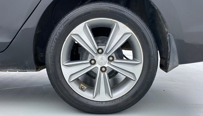2018 Hyundai Verna 1.6 SX VTVT (O), Petrol, Manual, 33,444 km, Left Rear Wheel