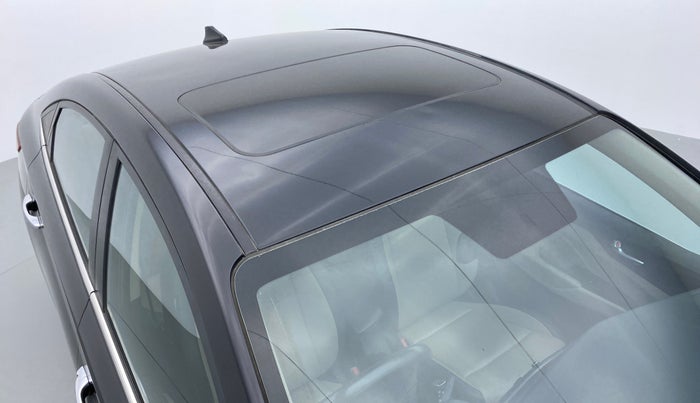 2018 Hyundai Verna 1.6 SX VTVT (O), Petrol, Manual, 33,444 km, Roof/Sunroof view