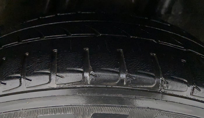 2011 Honda City V MT PETROL, Petrol, Manual, 62,548 km, Right Front Tyre Tread