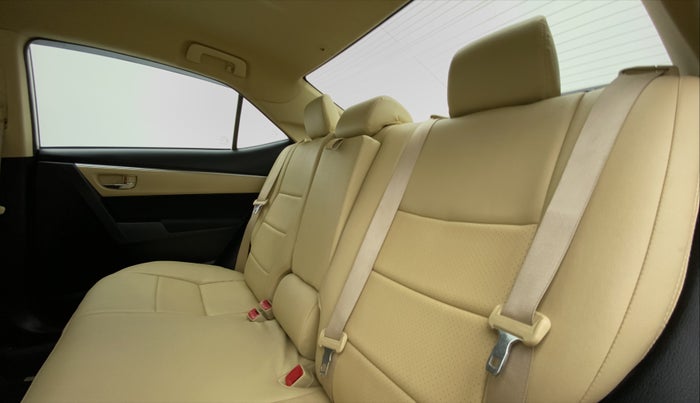 2018 Toyota Corolla Altis D 4D GL, Diesel, Manual, 84,978 km, Right Side Rear Door Cabin