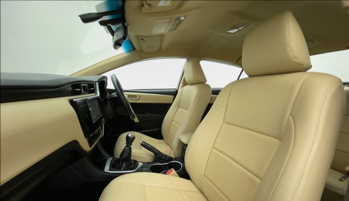 2018 Toyota Corolla Altis D 4D GL, Diesel, Manual, 84,978 km, Right Side Front Door Cabin