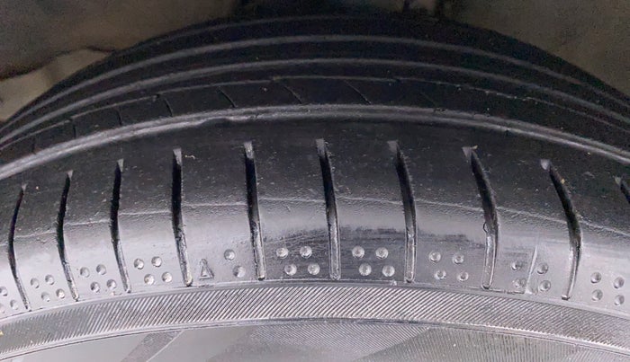 2018 Toyota Corolla Altis D 4D GL, Diesel, Manual, 84,978 km, Left Front Tyre Tread