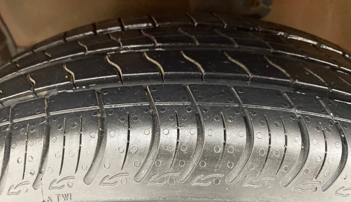 2018 Maruti Celerio ZXI D, Petrol, Manual, 41,594 km, Left Front Tyre Tread