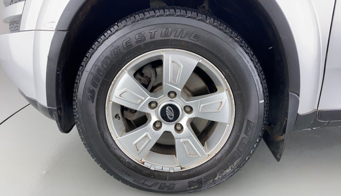 2014 Mahindra XUV500 W8 FWD, Diesel, Manual, 90,908 km, Left Front Wheel