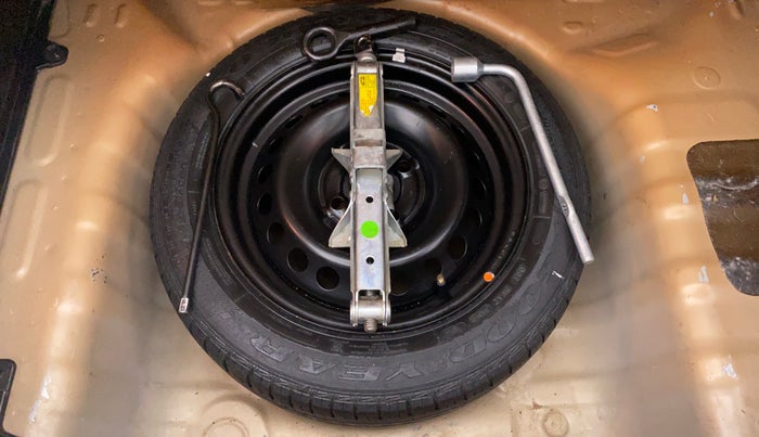 2014 Hyundai Grand i10 ASTA 1.2 AT VTVT, Petrol, Automatic, 76,393 km, Spare Tyre