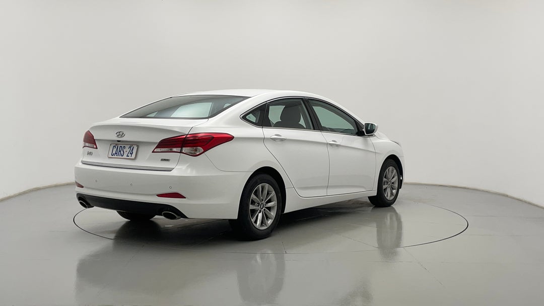 Right Back Diagonal (45- Degree) View