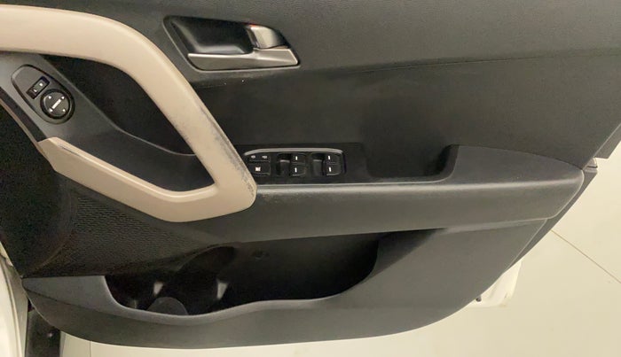 2016 Hyundai Creta S 1.6 PETROL, Petrol, Manual, 54,012 km, Driver Side Door Panels Control