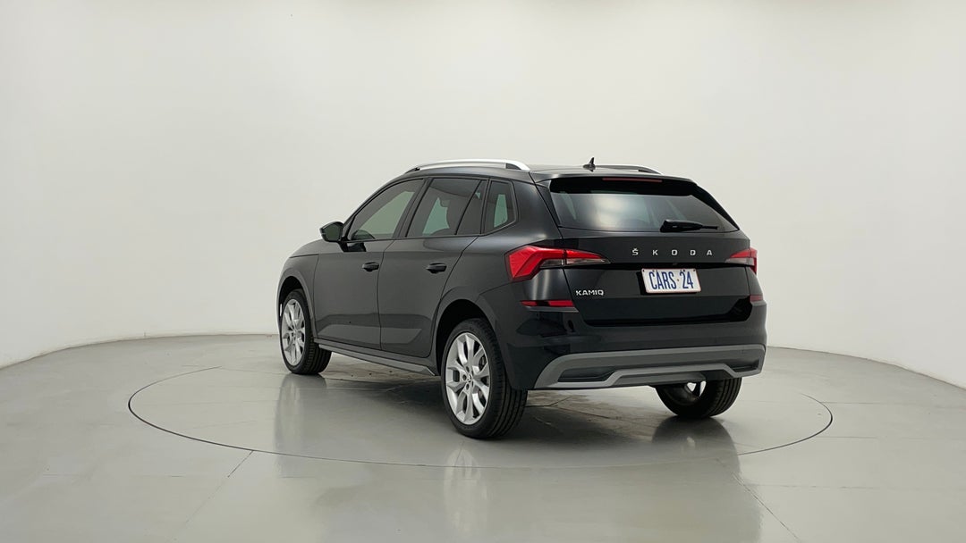 Left Back Diagonal (45- Degree) View