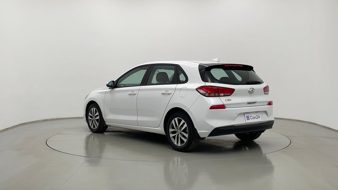 Left Back Diagonal (45- Degree) View