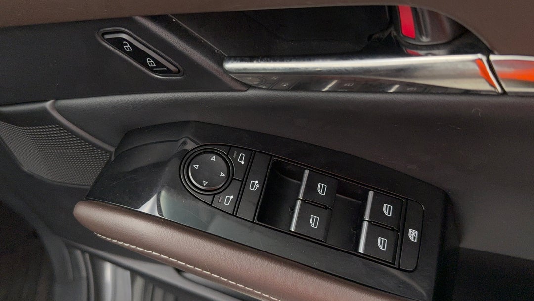 2023 Mazda CX-30 G20 Touring (FWD), Automatic, 36596 km, Drivers Side Door Panel Controls