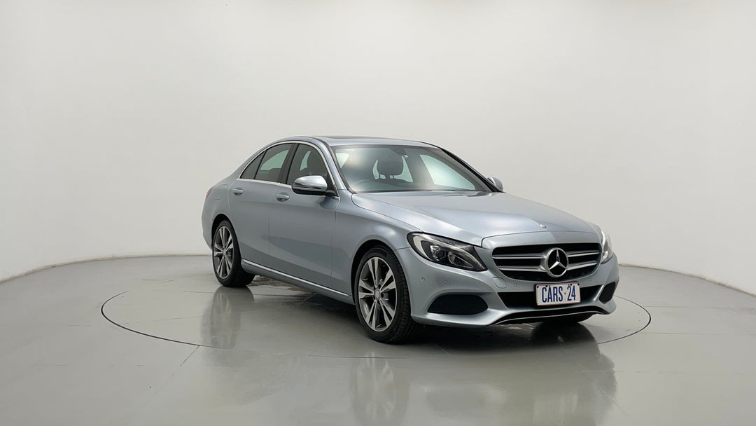 Right Front Diagonal (45- Degree) View