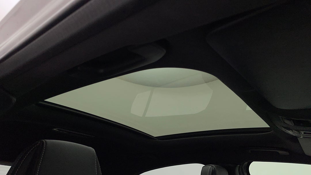 Interior Sunroof/Moonroof