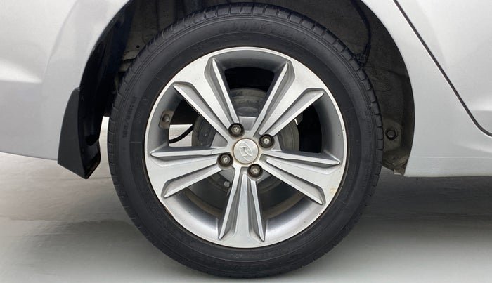 2017 Hyundai Verna 1.6 CRDI SX, Diesel, Manual, 47,772 km, Right Rear Wheel