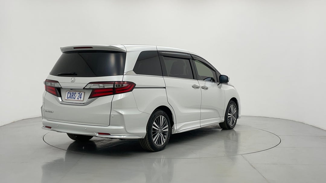 Right Back Diagonal (45- Degree) View