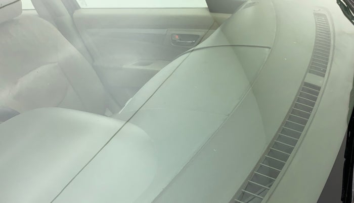 2014 Maruti Ertiga VXI ABS, Petrol, Manual, 41,431 km, Front windshield - Minor spot on windshield