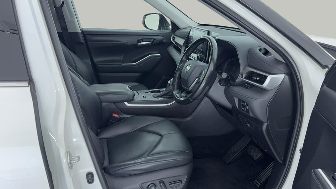 2021 Toyota Kluger Gxl (4x2), Automatic, 111624 km, Right Side Front Door Cabin View