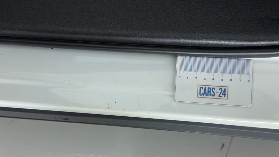 2021 Toyota Kluger Gxl (4x2), Automatic, 111624 km, Door Sills Front LHS Scratch