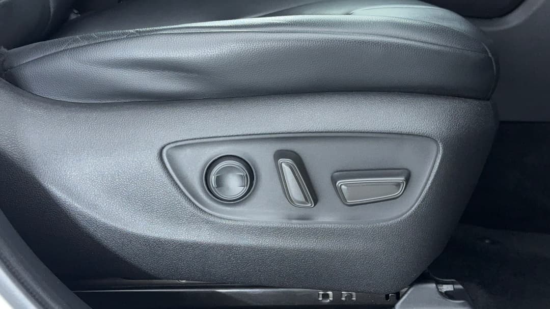 2021 Toyota Kluger Gxl (4x2), Automatic, 111624 km, Drivers Side Adjustment Panel