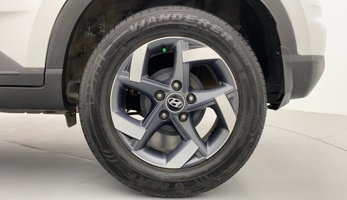 2020 Hyundai VENUE 1.5 SX CRDI MT, Diesel, Manual, 41,718 km, Left Rear Wheel