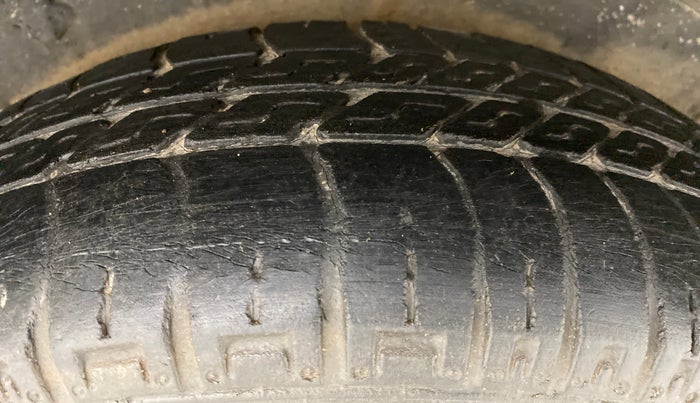 2014 Maruti OMNI E 8 STR, Petrol, Manual, 43,369 km, Left Rear Tyre Tread