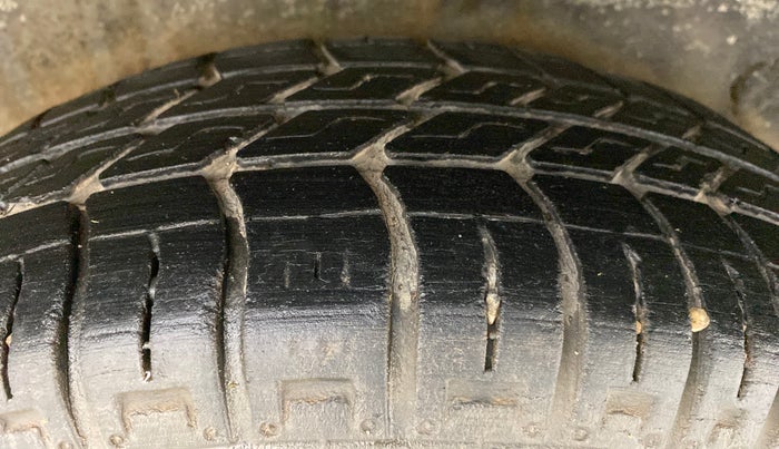 2014 Maruti OMNI E 8 STR, Petrol, Manual, 43,369 km, Right Rear Tyre Tread