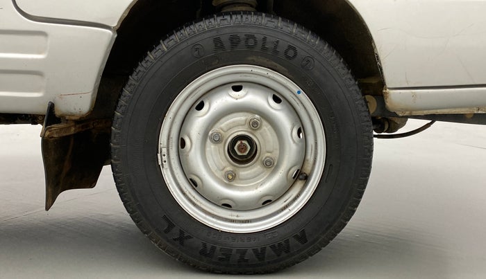 2014 Maruti OMNI E 8 STR, Petrol, Manual, 43,369 km, Right Front Wheel