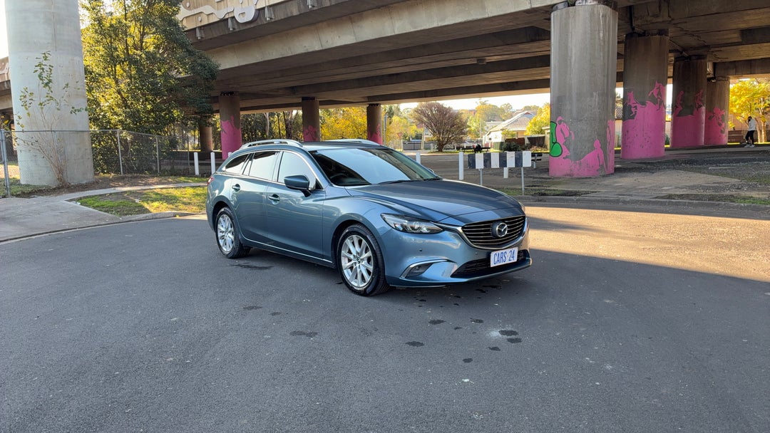 Right Front Diagonal (45- Degree) View