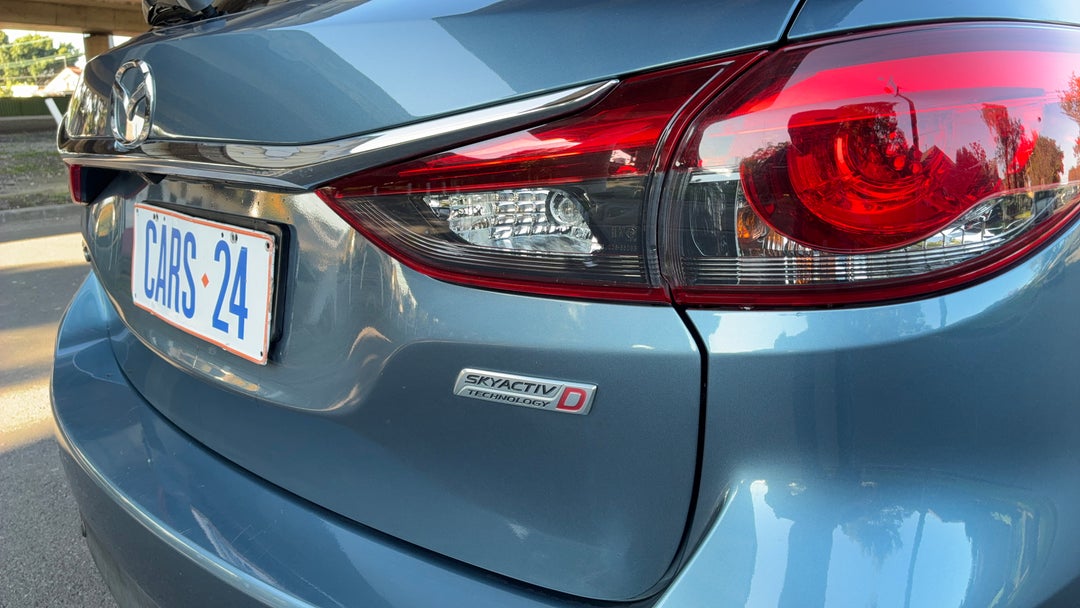 Badge (Boot Right Side)