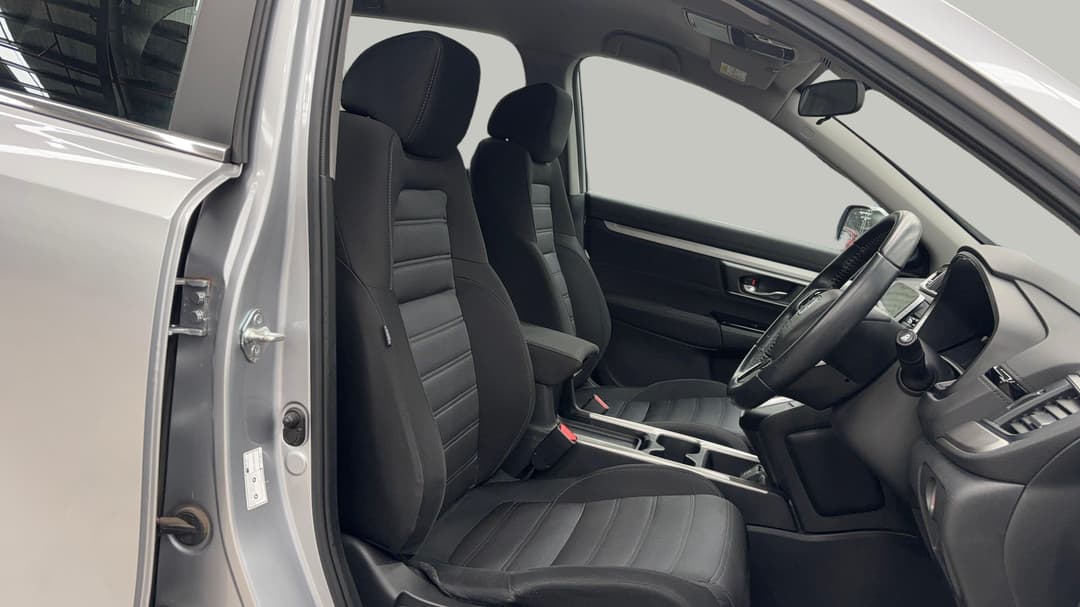 2019 Honda CR-V Vti-s (AWD), Automatic, 55363 km, Right Side Front Door Cabin View